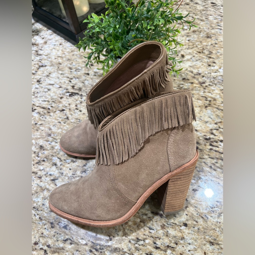 Joie Loren Fringe Suede Brown Mousse Tan Fringe Bootie 36.5
